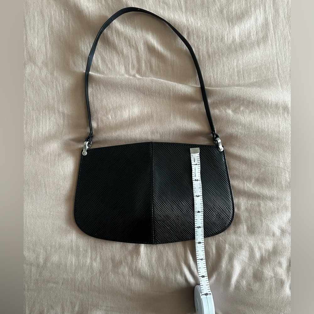 Louis Vuitton Demi Lune Pochette